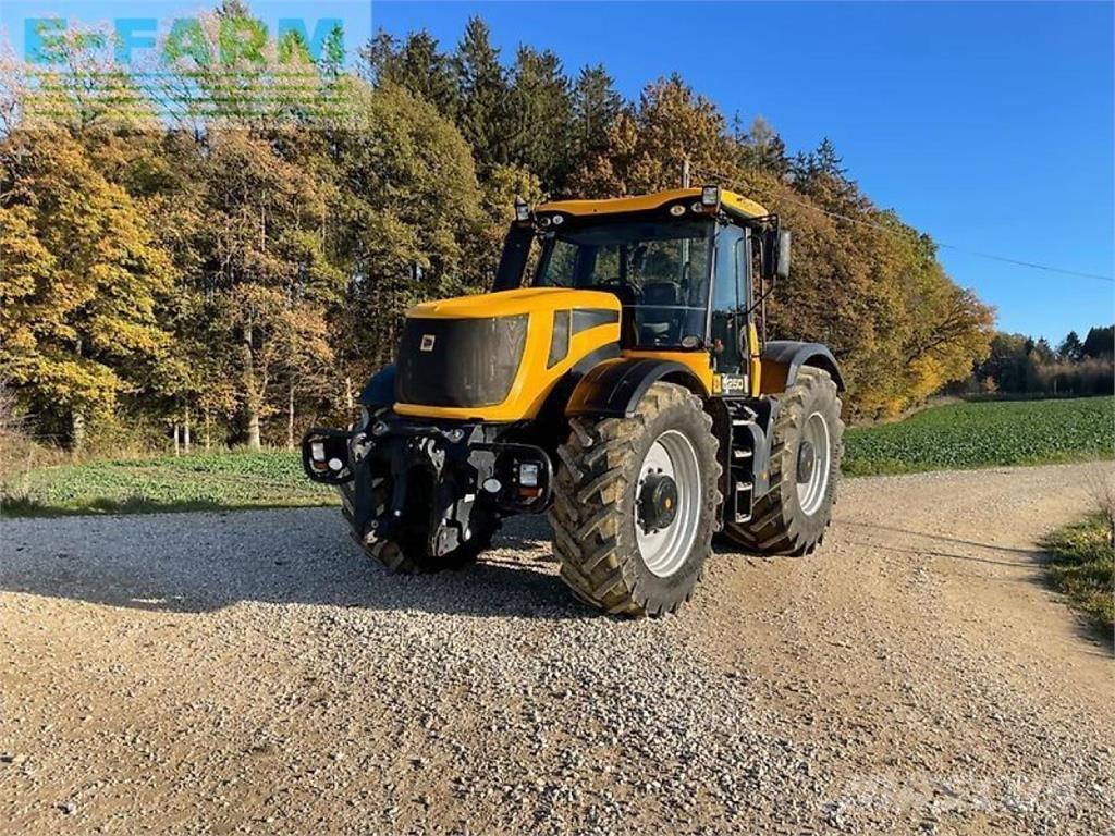 JCB fastrac 8250 拖拉机/农用车