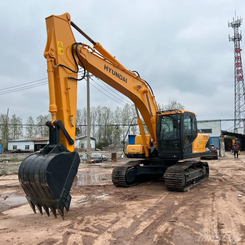 Hyundai R220LC-9 履带挖掘机