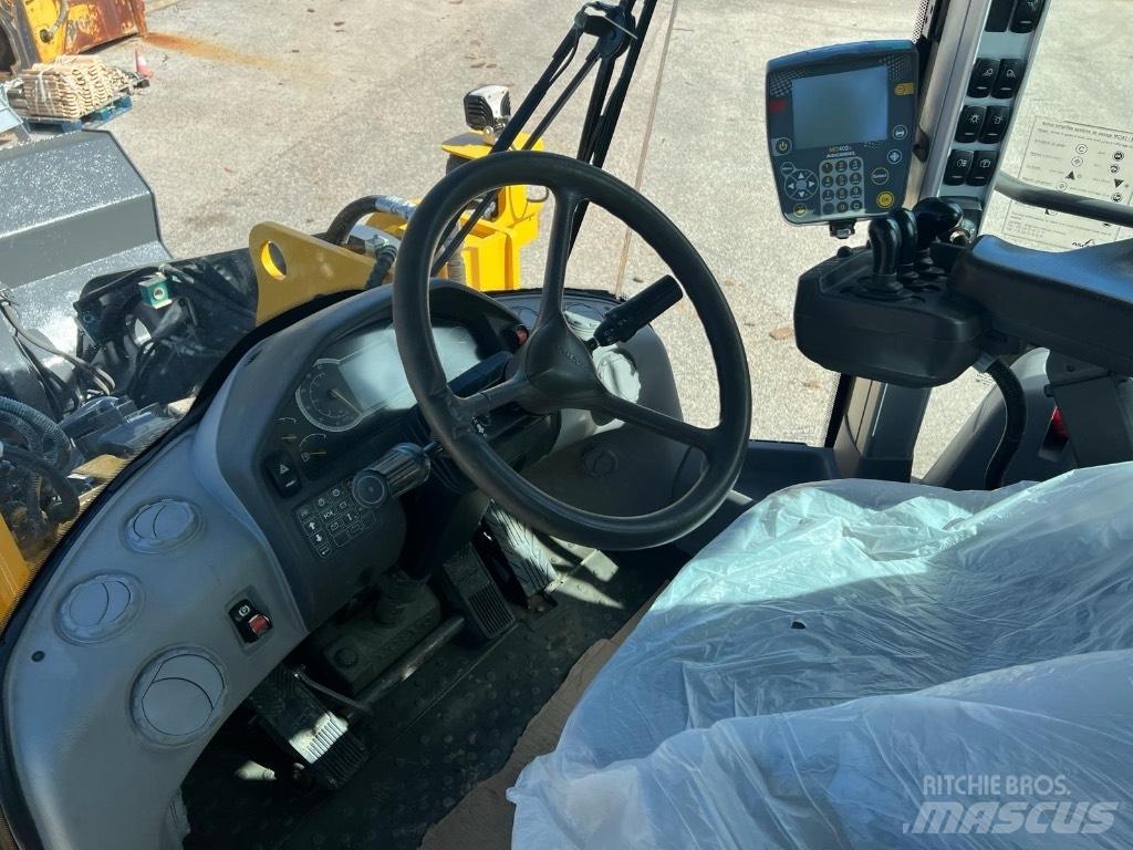 Volvo L 120 H 轮式装载机