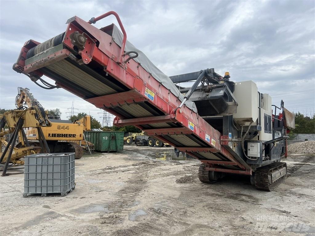 Sandvik QJ 241 破碎机