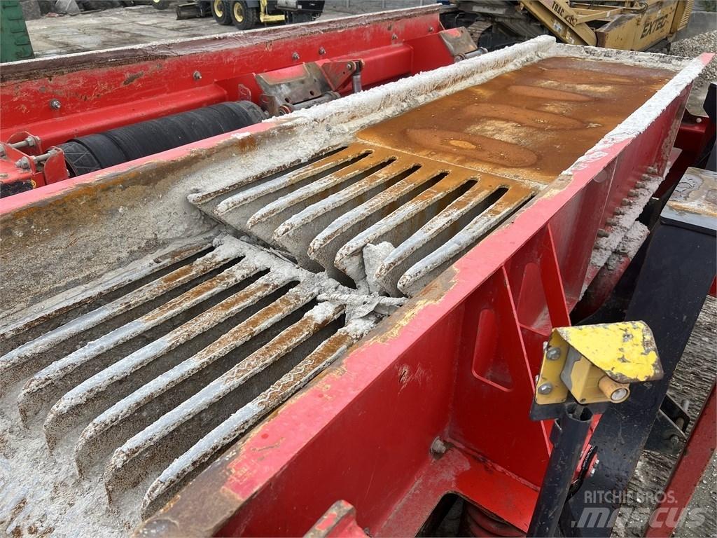 Sandvik QJ 241 破碎机
