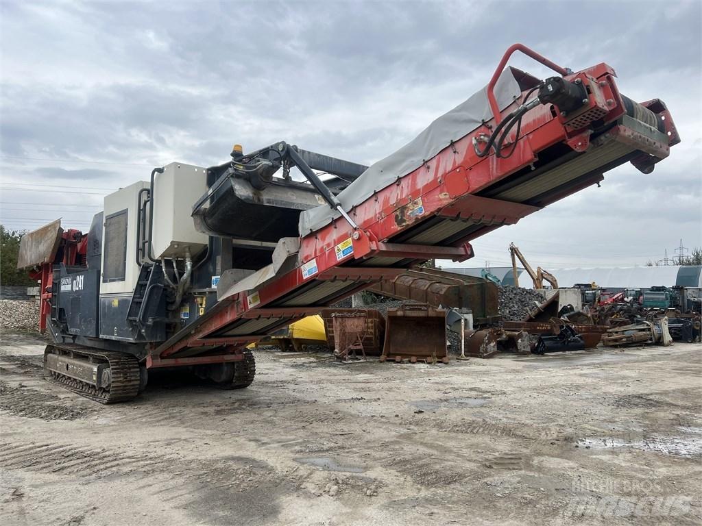 Sandvik QJ 241 破碎机