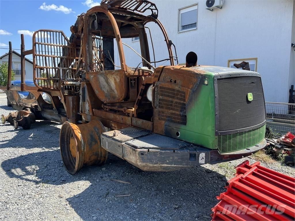 John Deere 1110E 集运机