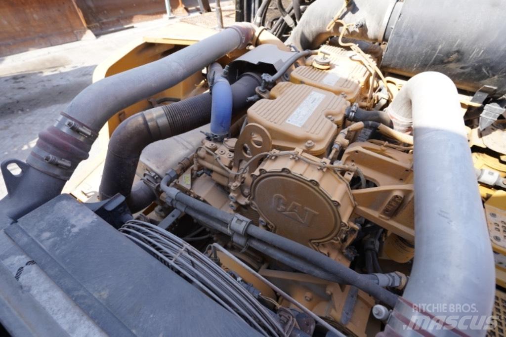CAT 740 B 铰接式自卸车