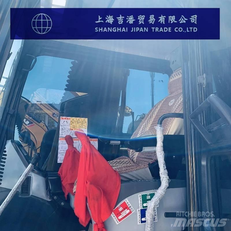 Komatsu PC 130 中型挖掘机