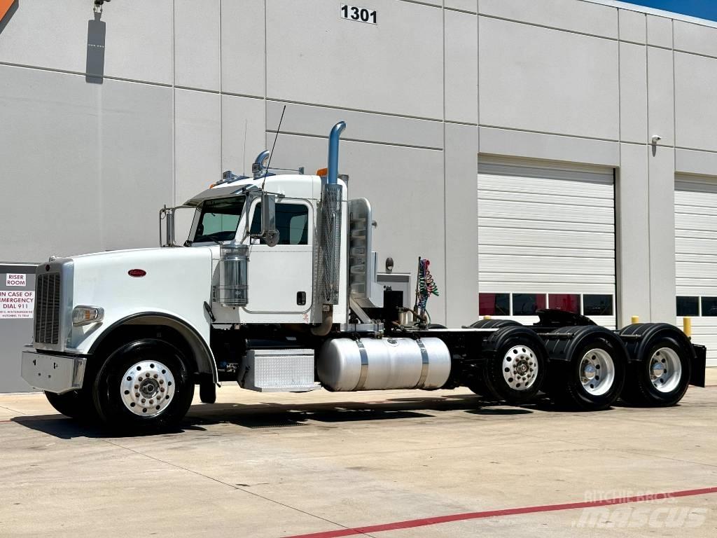 Peterbilt 367 牵引车