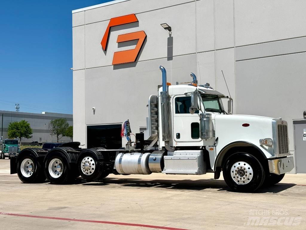 Peterbilt 367 牵引车