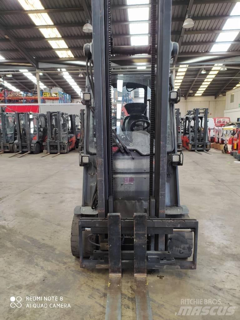 Linde E 35 HL 电动叉车