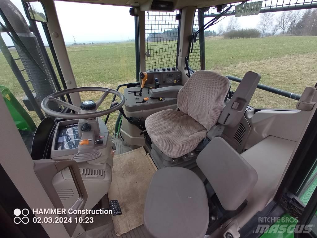John Deere 6115M 林业拖拉机