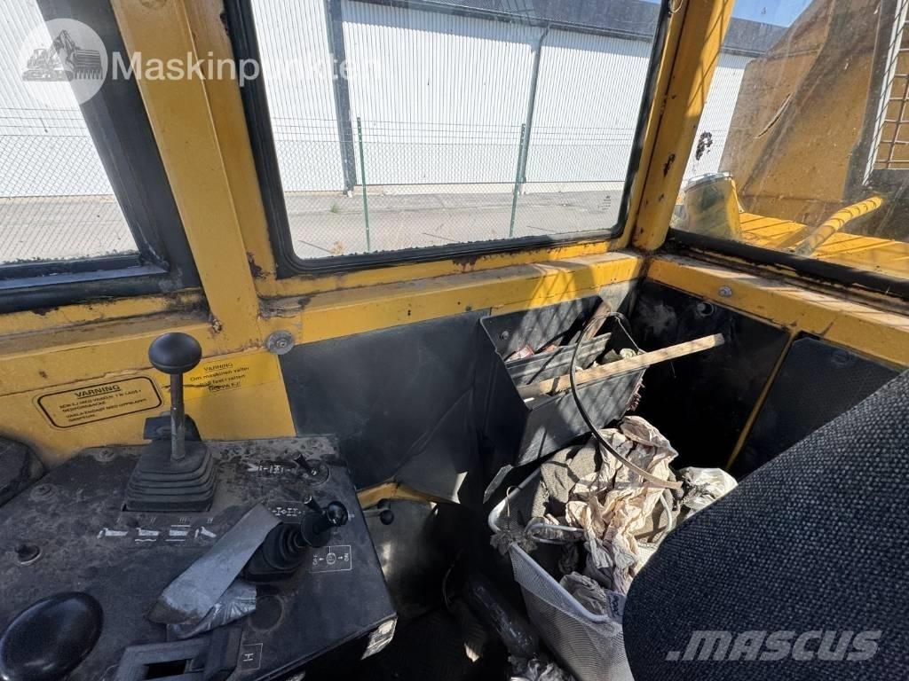 Volvo A 25 C 铰接式自卸车