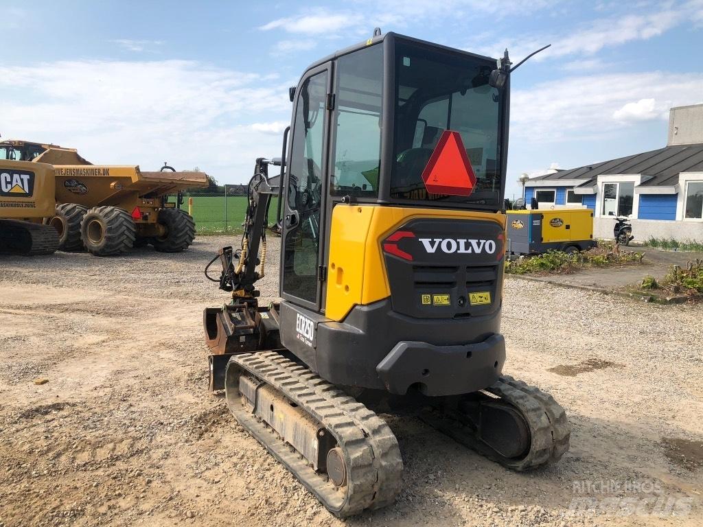 Volvo ECR 25 D 小型挖掘机