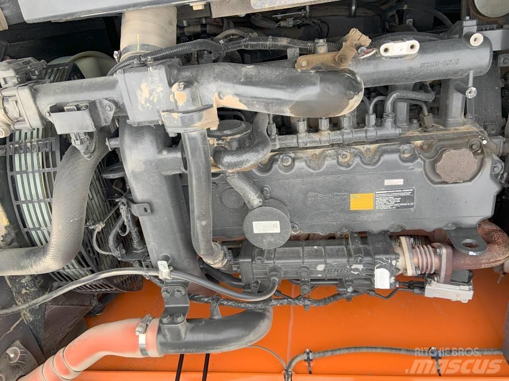 Doosan DX 225 LC-5 履带挖掘机