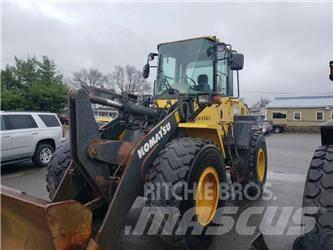 Komatsu WA 200 轮式装载机
