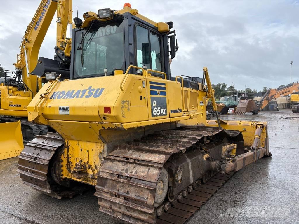Komatsu D65PX-18 履带式推土机