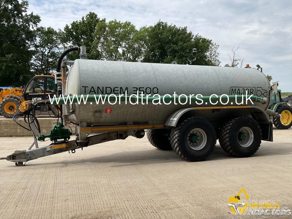 Major TANDEM 3500 水肥车