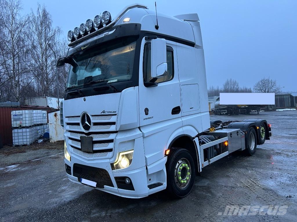 Mercedes-Benz 2853 平板车