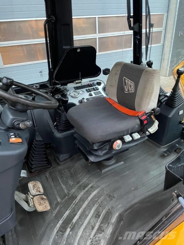 JCB 2CX 反铲装载机