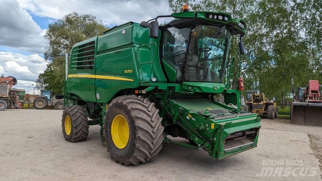 John Deere T 670 i 联合收割机