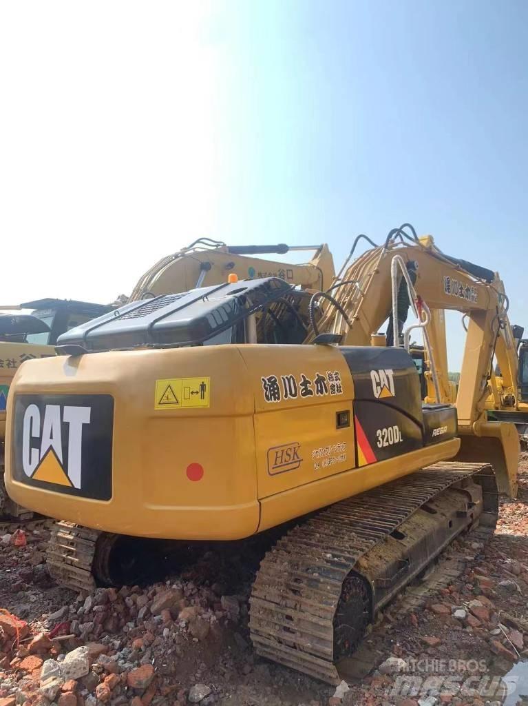 CAT 320 D L 履带挖掘机