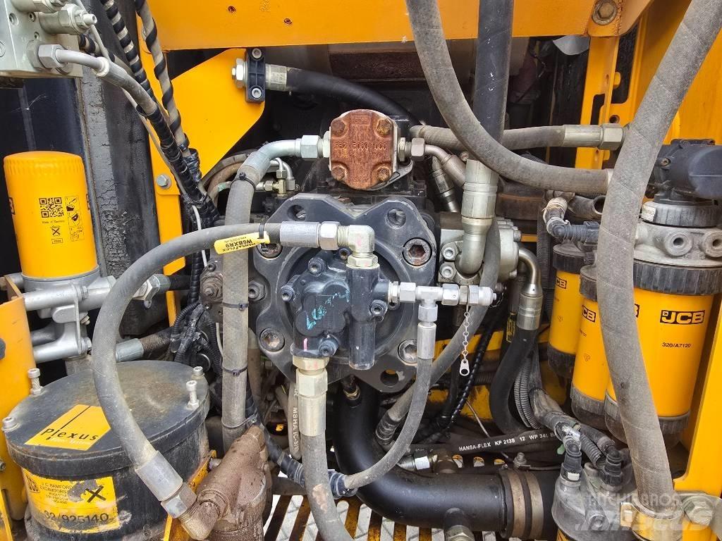 JCB JS 220 N LC 履带挖掘机