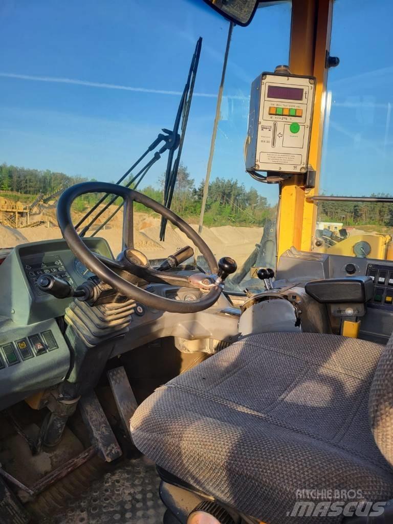 Volvo L180C 轮式装载机
