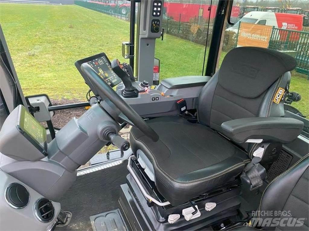 JCB 4220 ICON 拖拉机/农用车