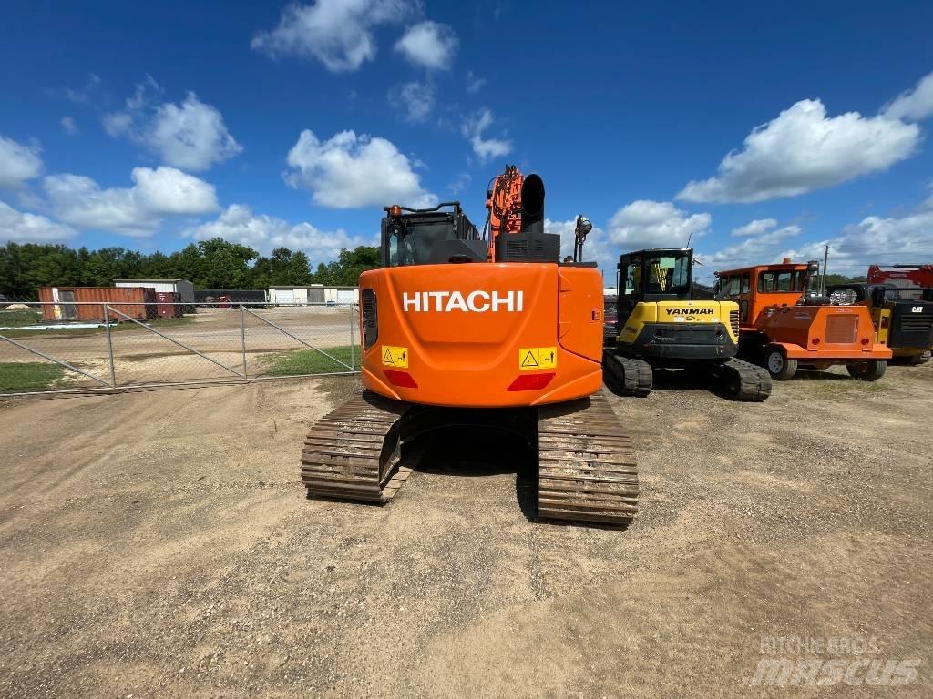 Hitachi ZX 135 US-6 履带挖掘机