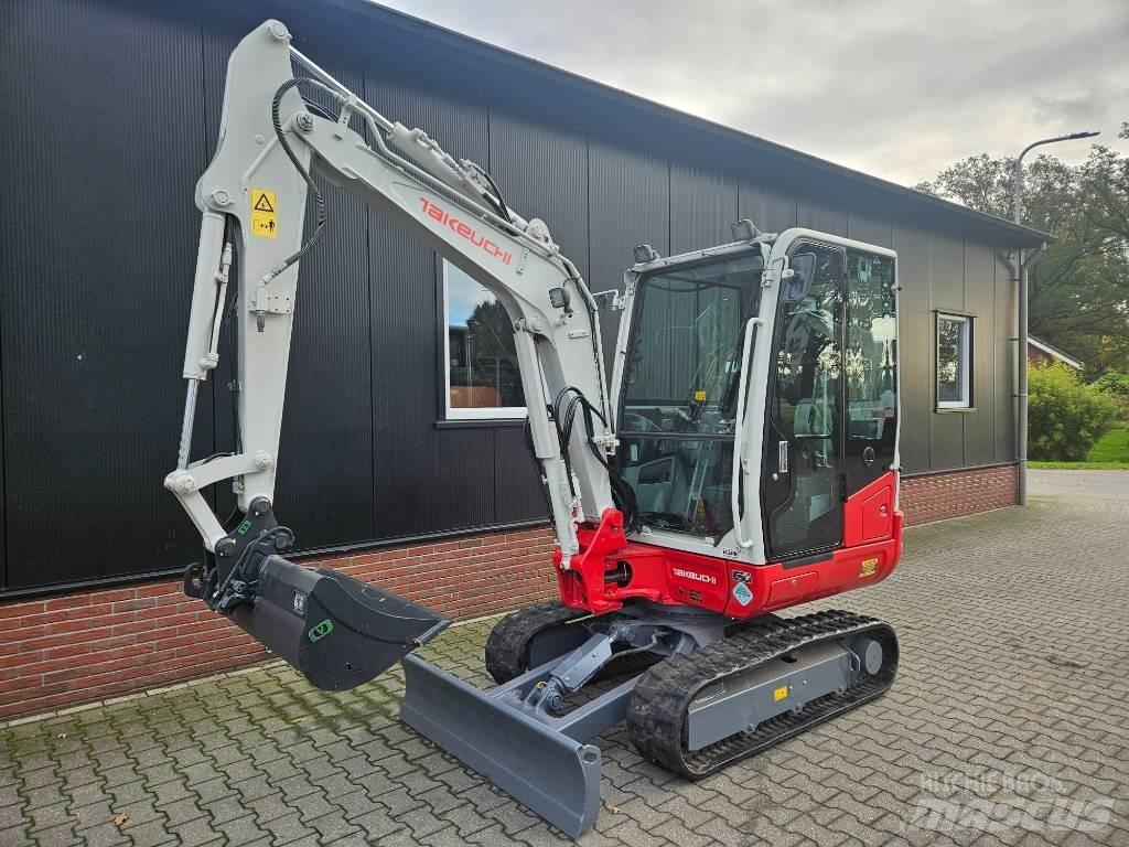 Takeuchi TB 230 小型挖掘机
