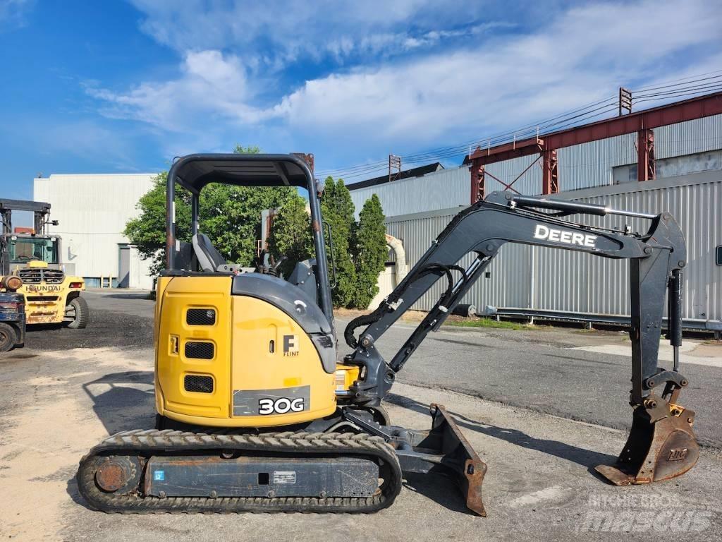 DEERE 30G 小型挖掘机