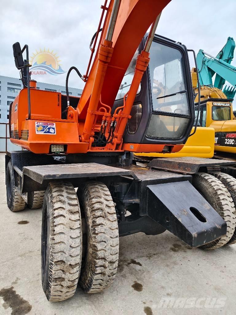 Hitachi EX 100 W D 轮式挖掘机
