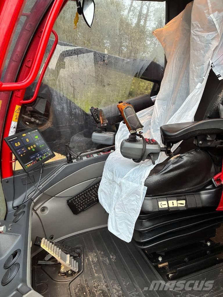 Komatsu 901 收割机