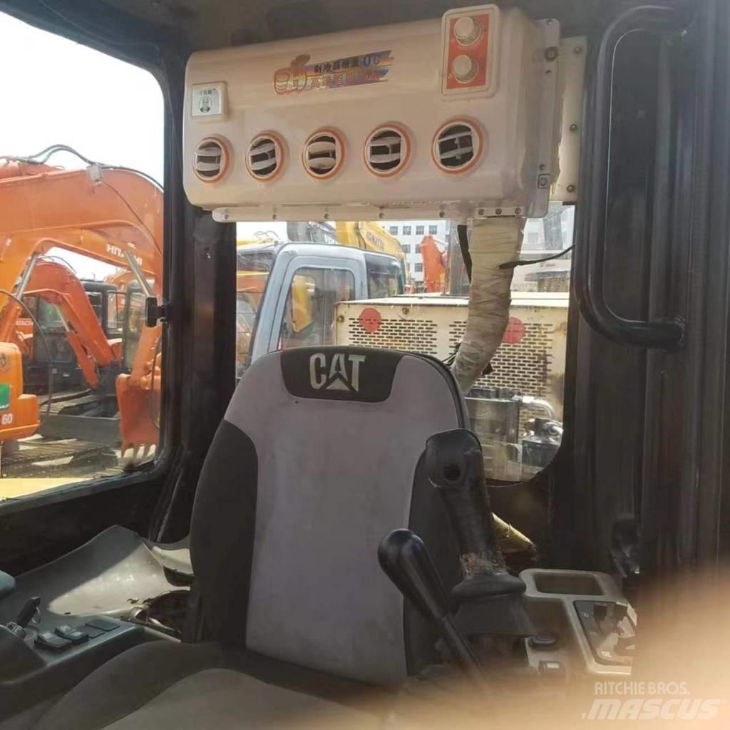 CAT 304 C CR 小型挖掘机