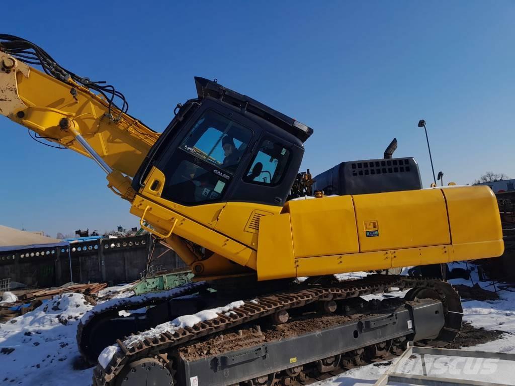 Komatsu PC450HRD-7EO 组装挖掘机