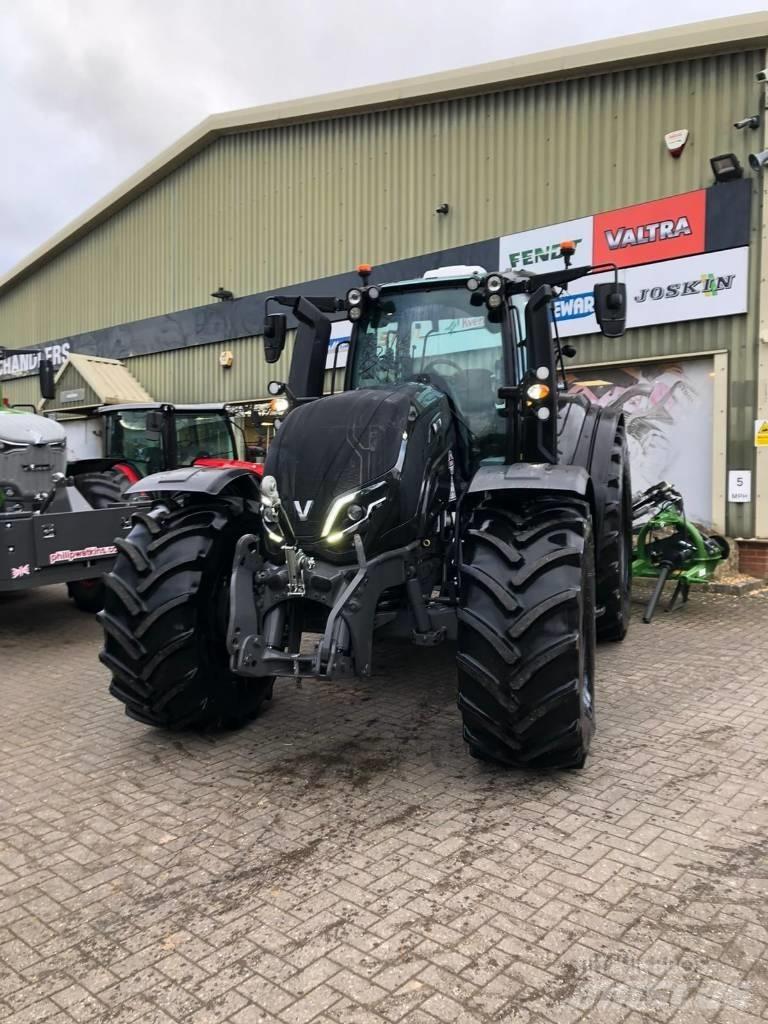 Valtra T235V 拖拉机/农用车