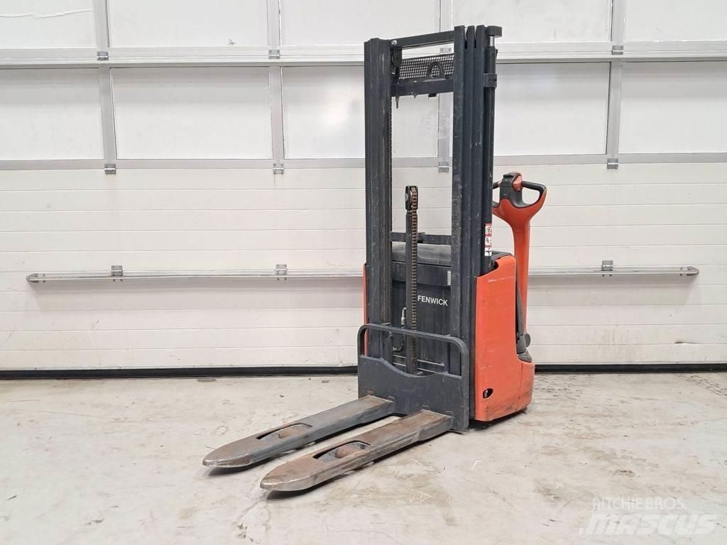 Linde L10 手推堆垛车