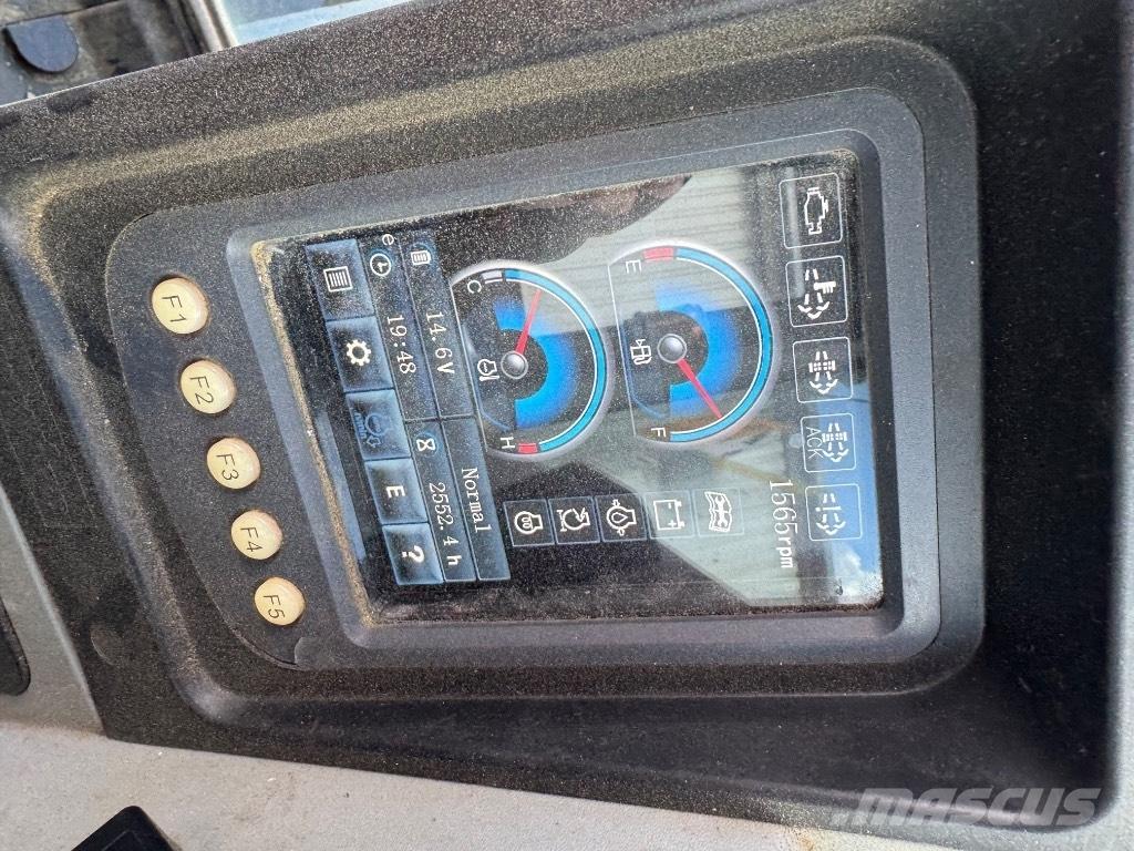 Sunward SWE90UF 中型挖掘机