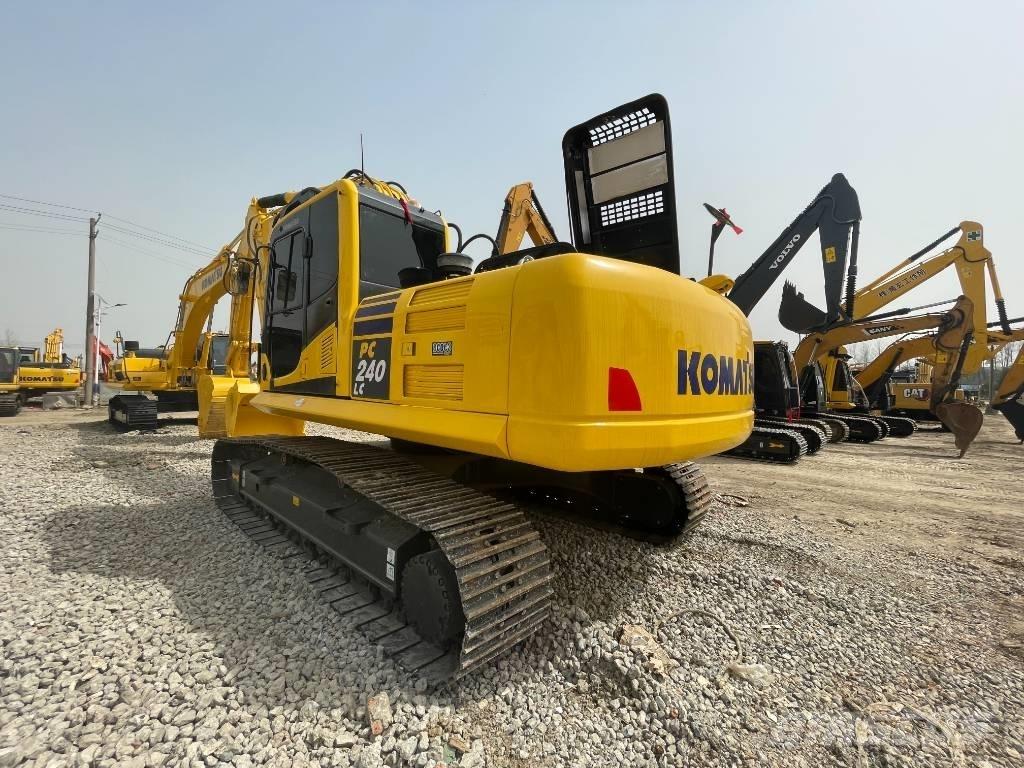 Komatsu PC 240 履带挖掘机