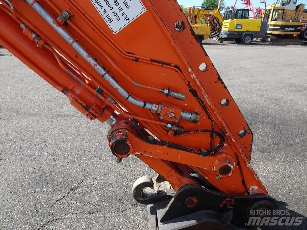 Hitachi ZX210W-3 轮式挖掘机