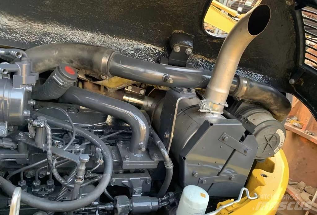 Komatsu PC 78 中型挖掘机