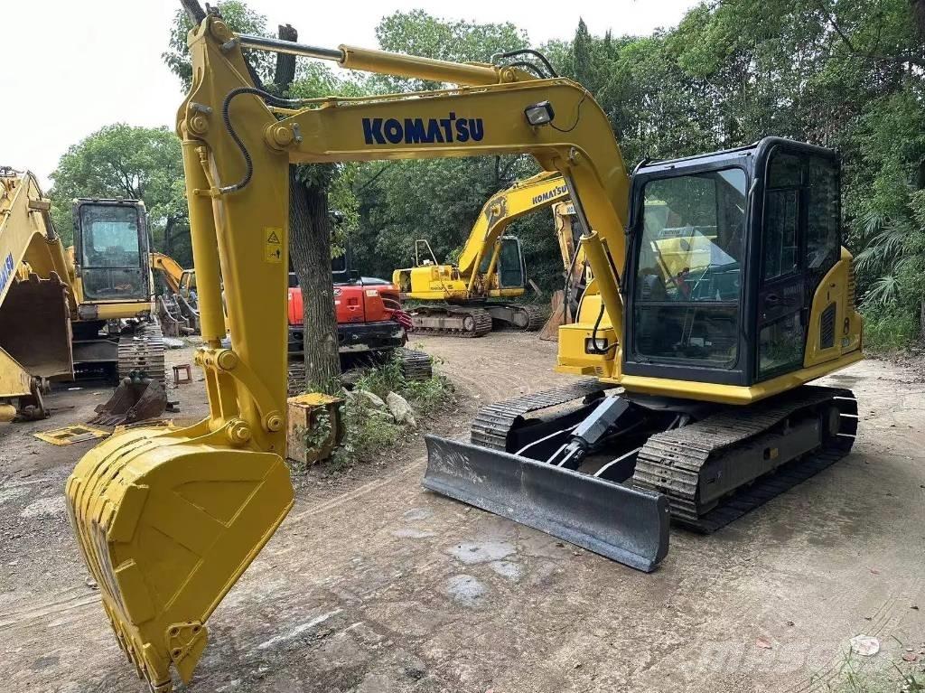 Komatsu PC70-8 中型挖掘机