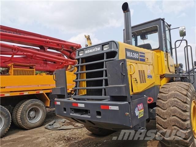 Komatsu WA380 轮式装载机