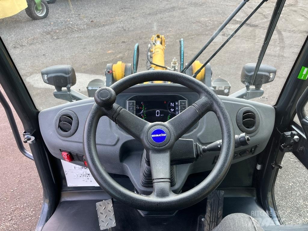 Komatsu WA80M-8 轮式装载机