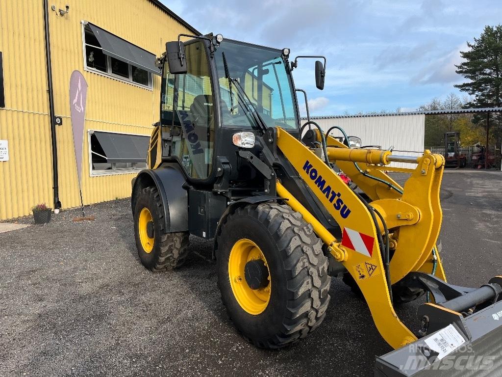Komatsu WA80M-8 轮式装载机