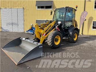Komatsu WA80M-8 轮式装载机