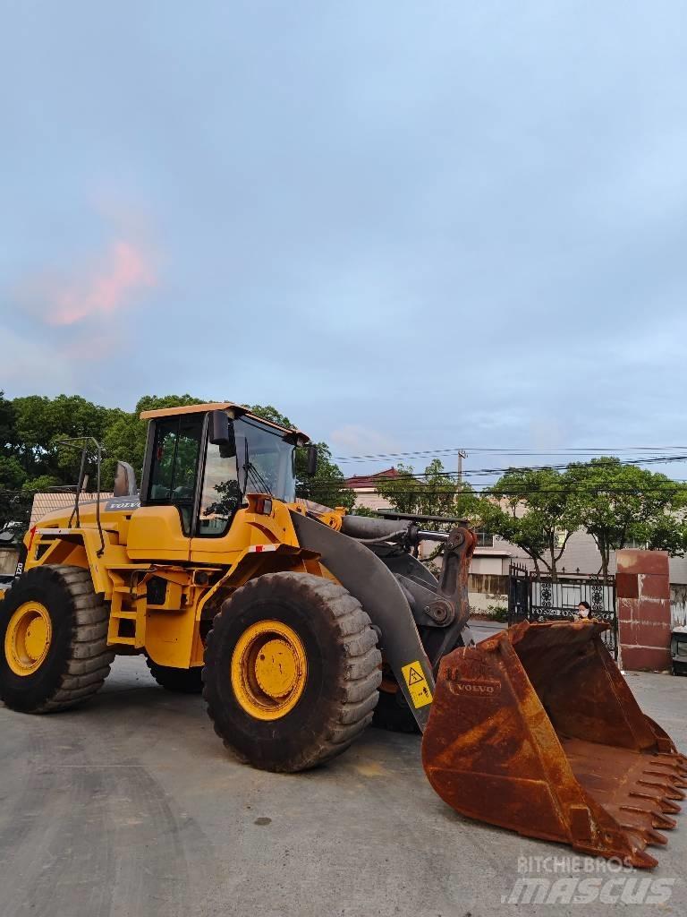 Volvo L 120 轮式装载机
