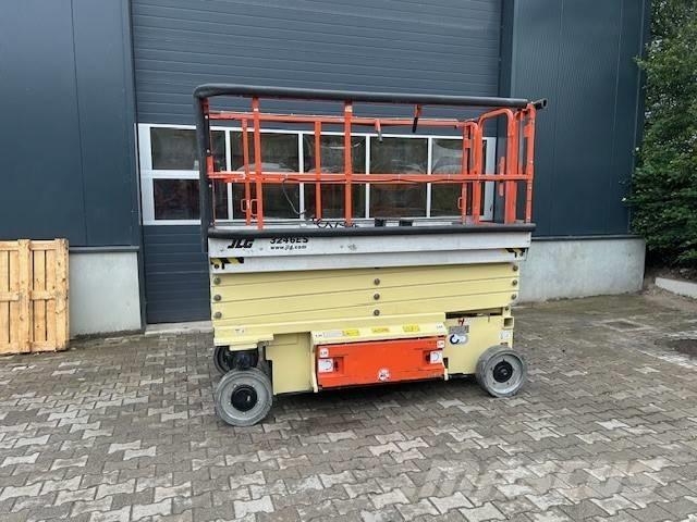JLG 3246 ES 剪叉式升降机