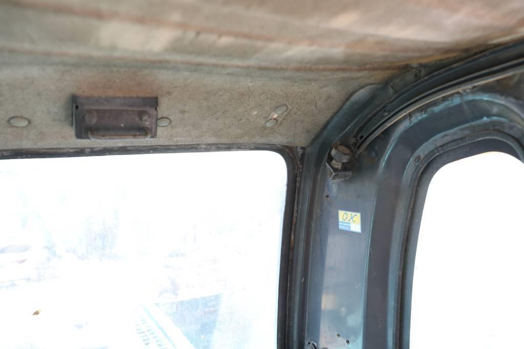 Kobelco SK 210-8 履带挖掘机