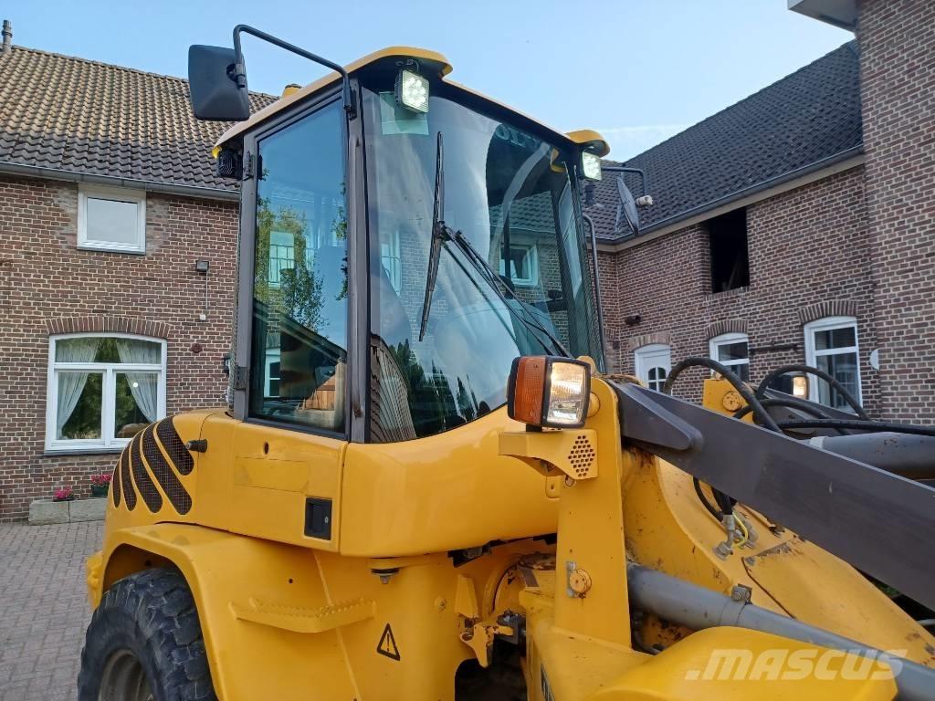 Volvo L 30 B 轮式装载机