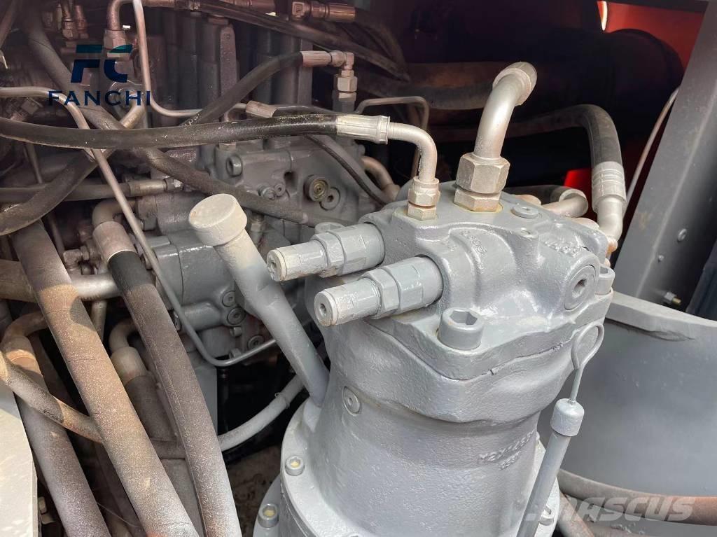 Hitachi EX 200 履带挖掘机