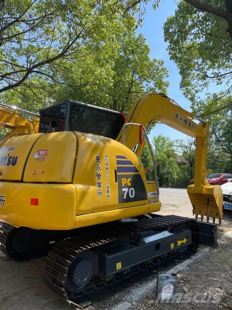 Komatsu PC70-8 中型挖掘机